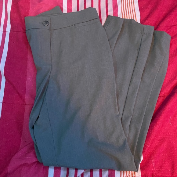 Women’s suit bundle - Picture 2 of 3